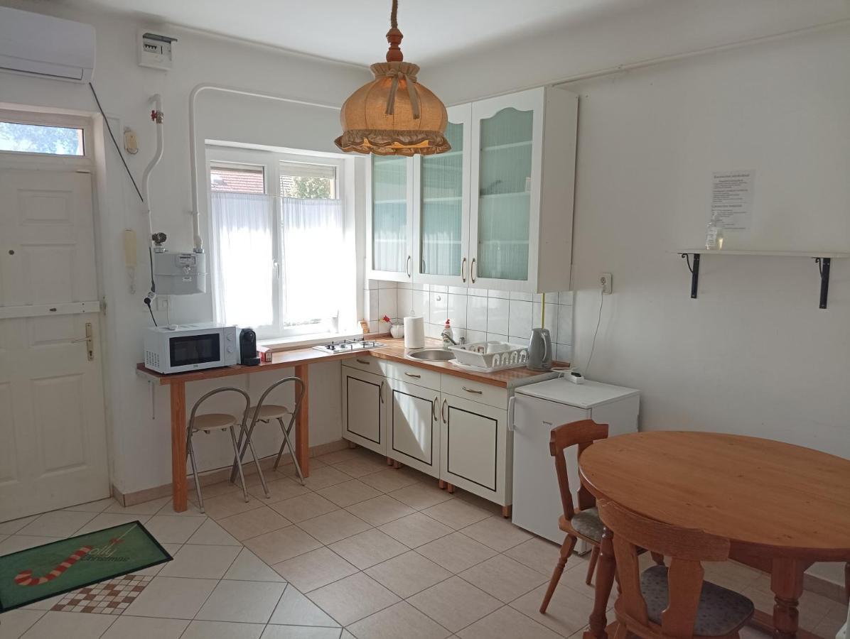 Sarahome2 Szeged Buitenkant foto