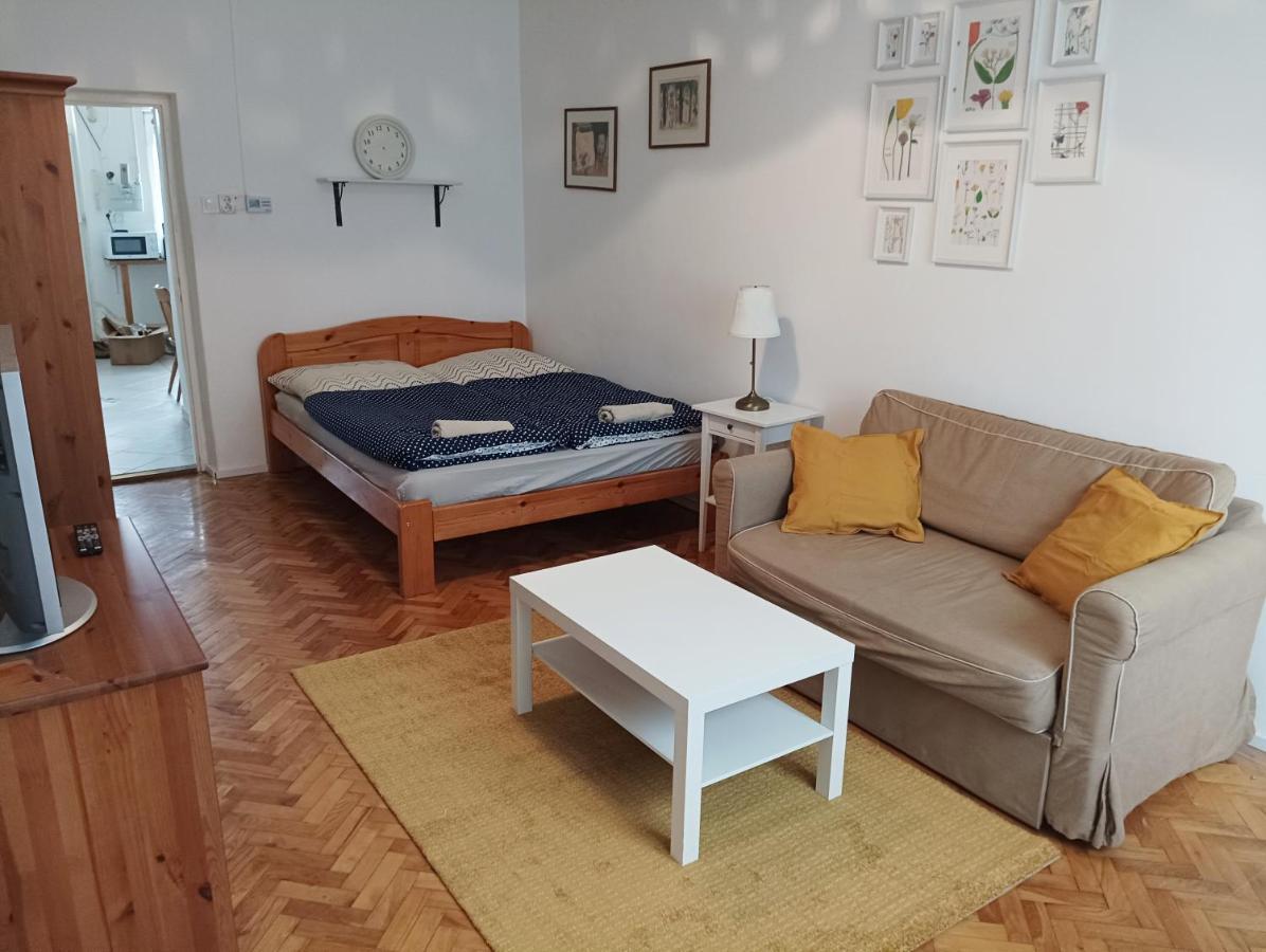 Sarahome2 Szeged Buitenkant foto