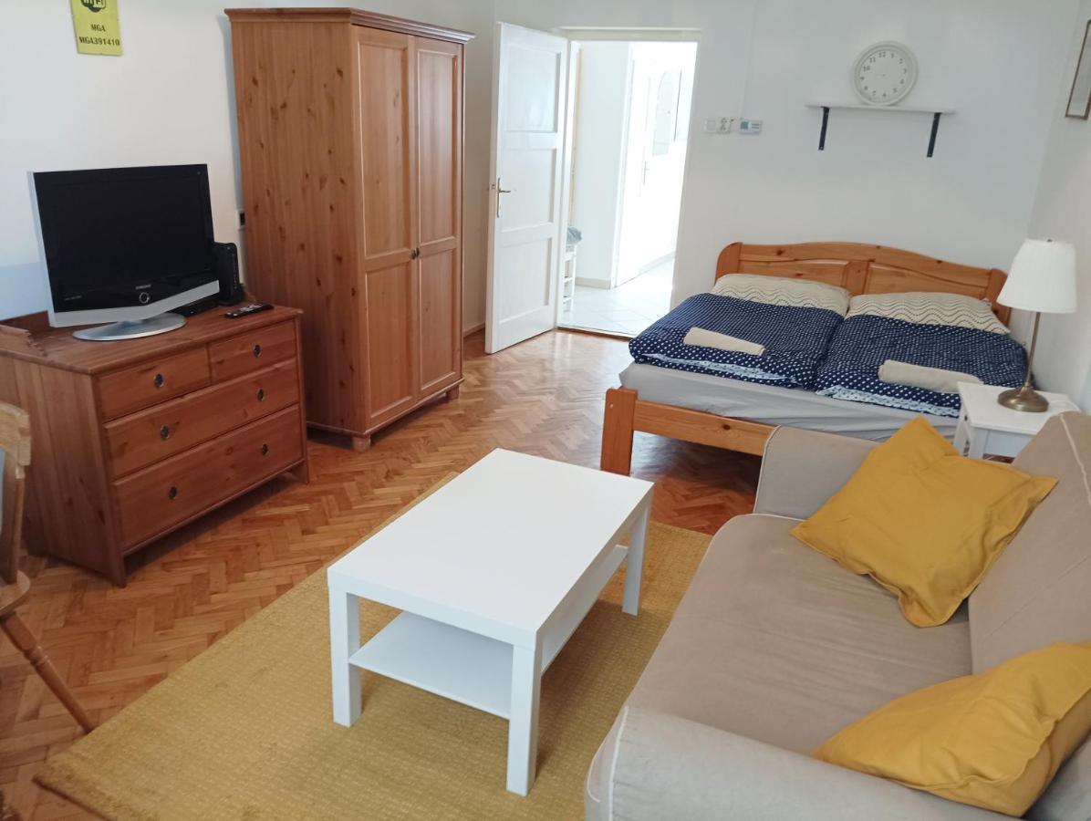 Sarahome2 Szeged Buitenkant foto